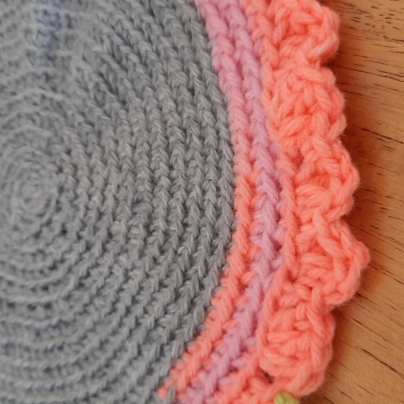 Colourful Neon Round Knit Table Doilies - Picture 10 of 10